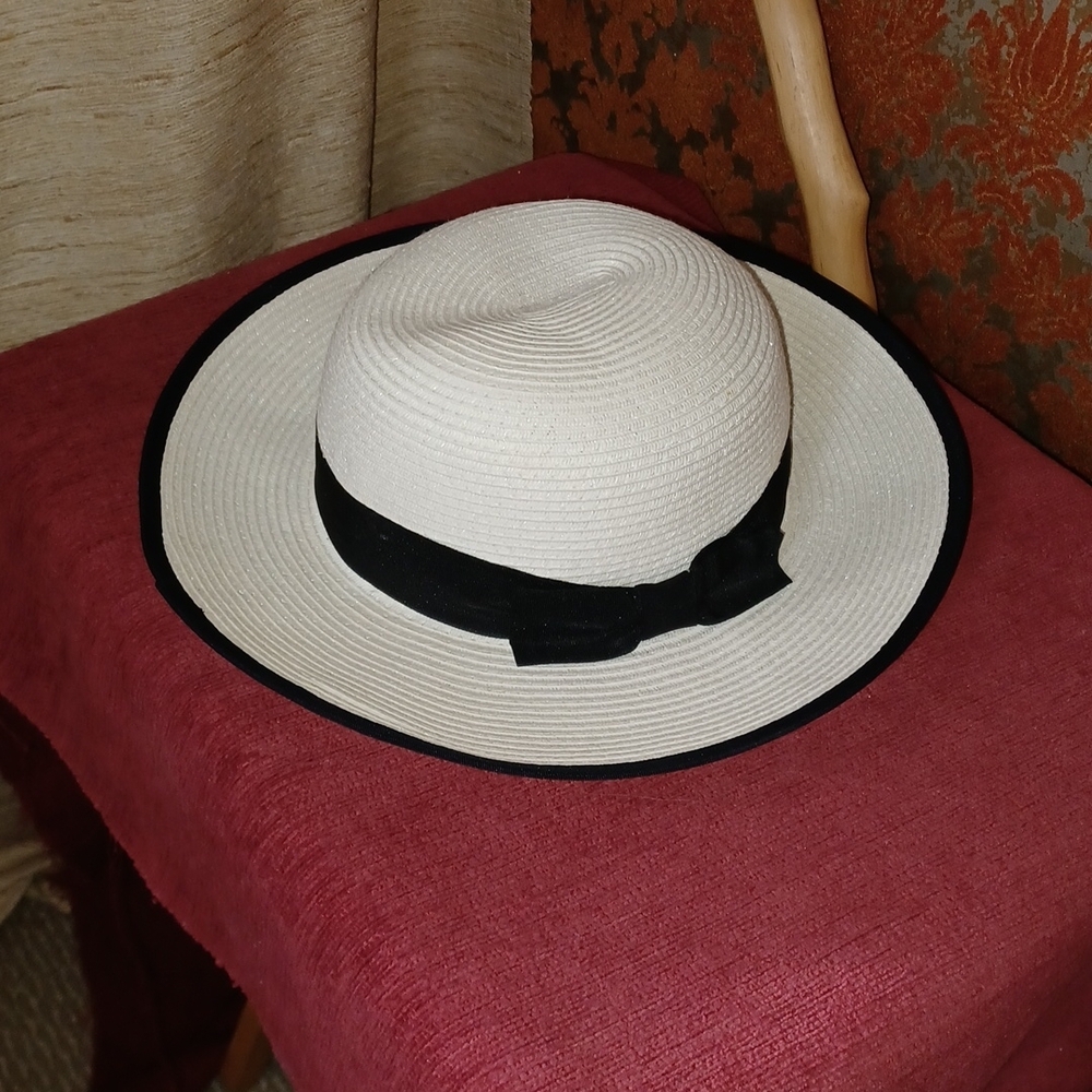 Vintage one size hat by Jay Manuel attitude